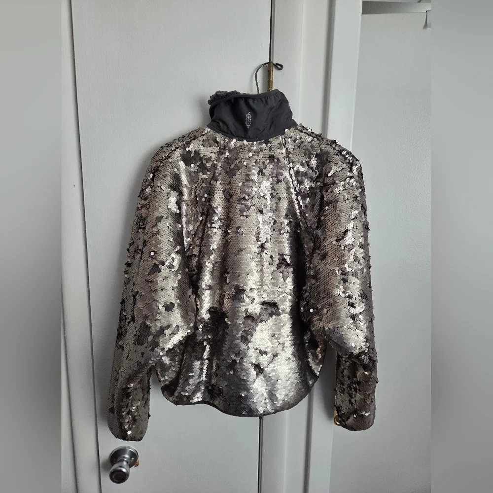 Free People Movement Hit The Slopes Silver Metallic Sequin Shiny Jacket Size XS - Picture 5 of 7